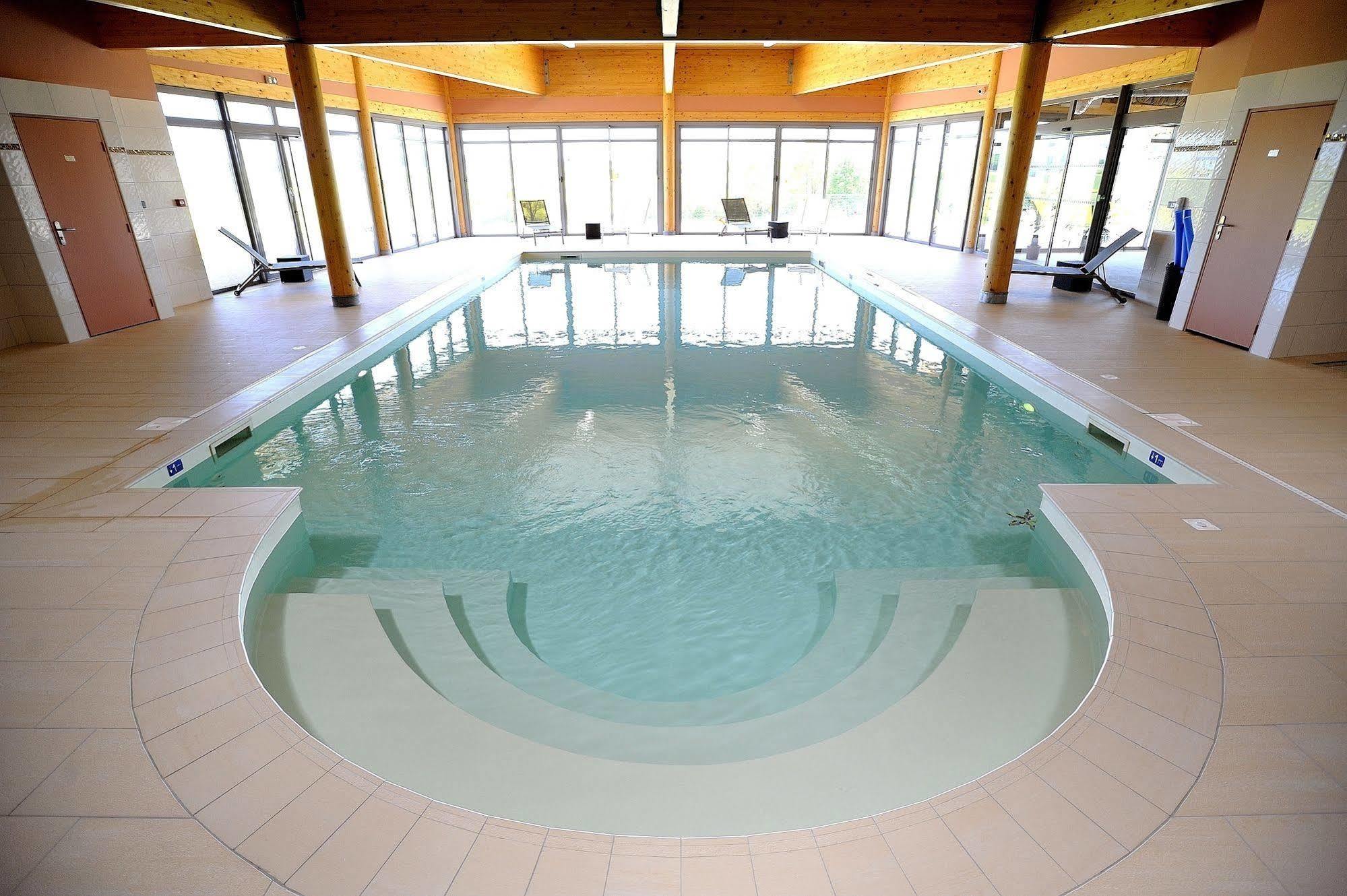 Hotel Le Val Moret Magnant 외부 사진