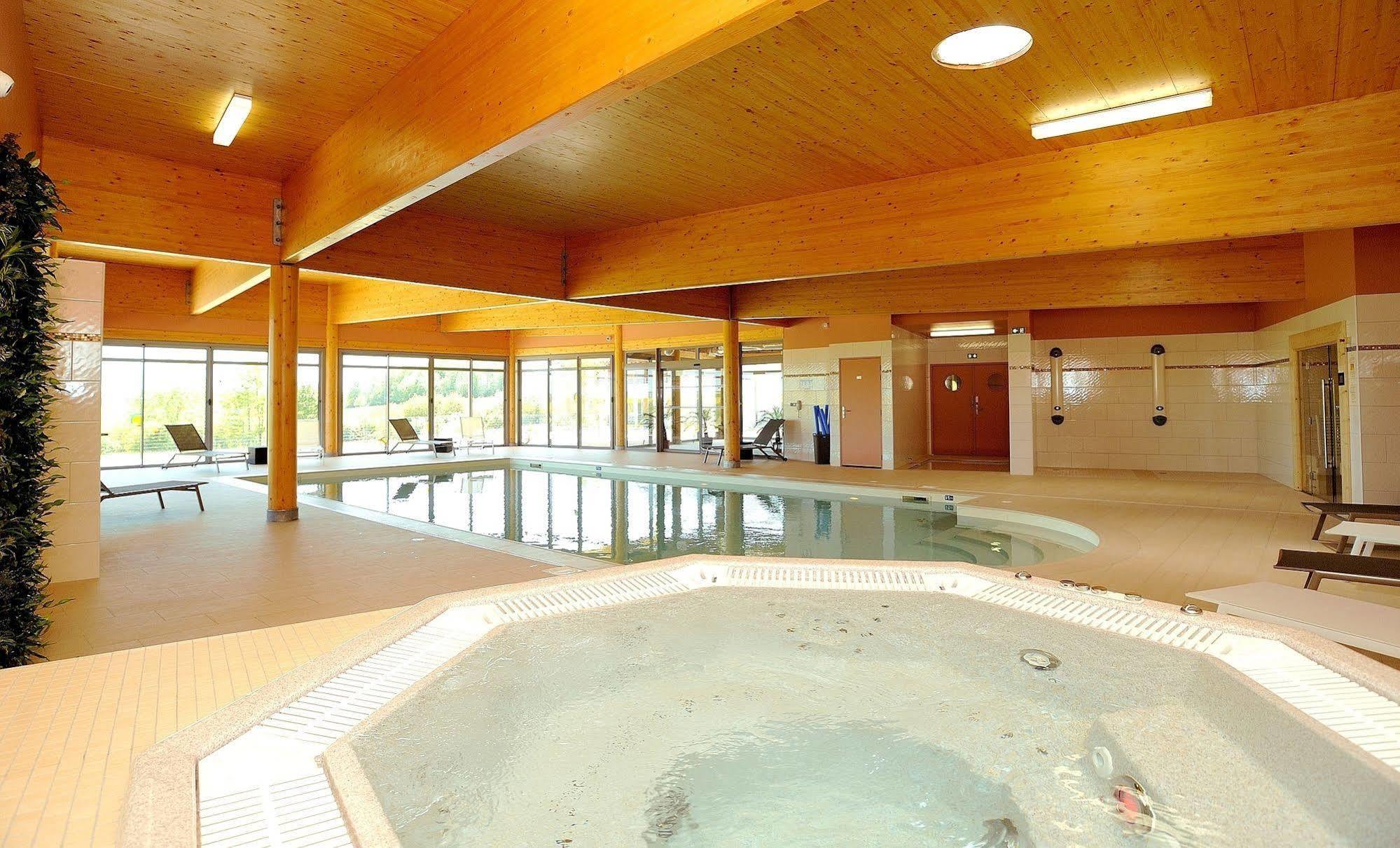 Hotel Le Val Moret Magnant 외부 사진